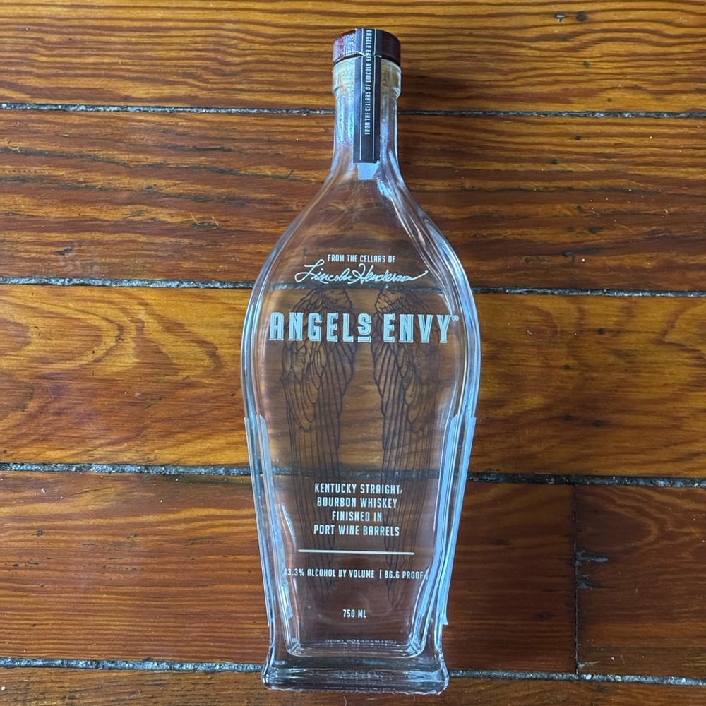 Angel’s Envy Bourbon Whiskey EMPTY BOTTLE - Picture 4 of 6